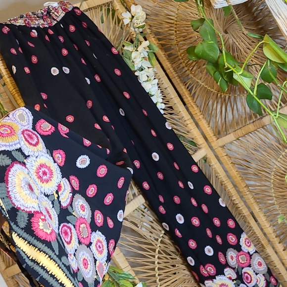 Dress pants - Picture 3 of 3